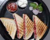 A picture of step 5 of Mixed Vegetable grilled cheese sandwitch.