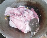 Foto langkah ke 2 dari resep Tumis cumi pedas.