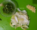 Foto langkah ke 1 dari resep Ayam goreng saus inggris.