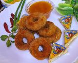 A picture of step 5 of Cheezy potato donuts.