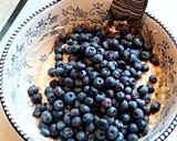 A picture of step 2 of Blue berry pie 🥧.