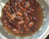 A picture of step 1 of Grill rajma paneer pocket.