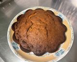 A picture of step 10 of Yogurt, Honey, and Chocolate Cake.