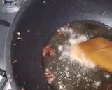 A picture of step 3 of Pyazi bhindi.