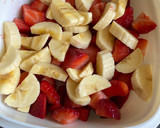 Foto del paso 1 de la receta: Fresas y plátanos con naranjas de sangre