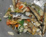 Foto langkah ke 3 dari resep Ikan Salem Cabe Ijo Bumbu Terasi.