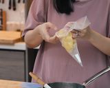 Foto langkah ke 4 dari resep Mini Churros Pakai Susu: Modal GARPU!.