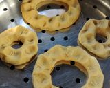 A picture of step 2 of Ring khoba baati.