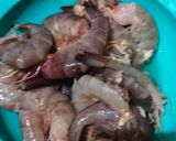 Foto langkah ke 3 dari resep Udang Bumbu Bawang Putih Simple.