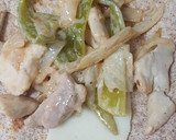 Foto del paso 5 de la receta: 🫓Fajitas de pollo 🐔 con pico de gallo y queso 🧀 crema