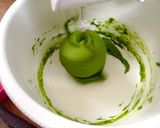 Foto langkah ke 3 dari resep Spinach buns.