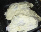 Tejfölös-fokhagymás mártásban sült gombás csirkecomb recept fázis 3 fotója