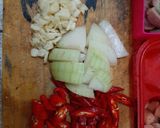 Foto langkah ke 3 dari resep Capcay Kuah Jamur Enoki Ala Resto 🥘.