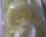 Foto langkah ke 2 dari resep Krunchi onion ring.