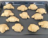 A picture of step 3 of Tasty Croissant.