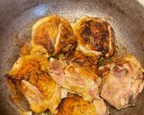 A picture of step 1 of Crock pot pineapple chicken thighs.