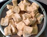 Foto langkah ke 1 dari resep Tumis Tahu Telor Kecap.