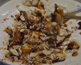 Une image de l'étape 3 de Nougat glacé aux marrons confits et écorces orange confites.