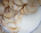 A picture of step 4 of Overnight Oats, Chia Seeds and Banana Smoothie (Healthy no cook breakfast recipe).