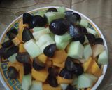 Foto langkah ke 2 dari resep Fresh Fruit Salad.