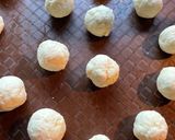 Gambar langkah 3 resipi Donat Bola-bola 3 Bahan.