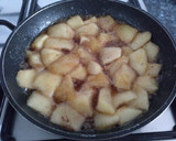 Foto del paso 1 de la receta: Tarta de manzana sin horno hecha en la sartén