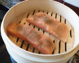 Foto del paso 2 de la receta: Ensalada de papa y salmón con salsa de eneldo
