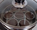 Foto langkah ke 5 dari resep Chocolate Lava Cake.