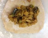 A picture of step 4 of Cabbage Potli.