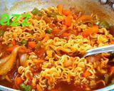 A picture of step 7 of Veg Maggi noodles.