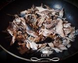 Foto langkah ke 3 dari resep 🍂Tongkol Suwir Bumbu Iris.