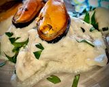 Foto del paso 7 de la receta: Rosada en salsa de cebolla y mejillones