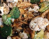 Foto del paso 4 de la receta: Verduras con pollo en salsa teriyaki