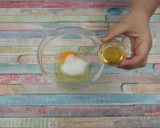 Foto del paso 5 de la receta: Flan de miel con bizcocho en vasitos