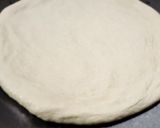 Foto del paso 9 de la receta: Pizza Margarita 🍅🌿 (Tomate Cherry, Albahaca y Ajo) + Pizza Pepperoni 🍕🔥
