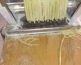 Foto del paso 5 de la receta: Tallarines caseros y moñitos para la sopa