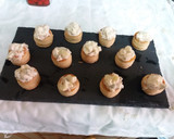 Foto del paso 2 de la receta: Hojaldritos de ensaladilla con lágrimas de pimiento