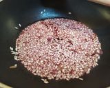 Foto del passaggio 4 della ricetta Risotto,castagne🌰e gherigli di noci rosse