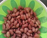 A picture of step 1 of One pot Rajma pulao.
