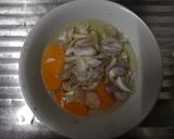 รูปขั้นตอนการทำที่ 1 ของ ข้าวผัดไข่ใส่ปลาสลิด