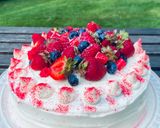 Foto del paso 12 de la receta: Tarta de fresa con frosting de queso!