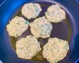 Une image de l'étape 3 de Galettes de courgettes.
