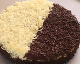 Foto langkah ke 5 dari resep Bolu Cokelat Kukus Duo Topping.