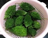 કારેલા ડુંગળી ની ભુરજી (Karela Dungli Bhurji Recipe In Gujarati) રેસીપી સ્ટેપ1ફોટો