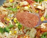 A picture of step 4 of Peri Peri Mayo Vegetable Wrap.
