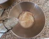 Foto del passaggio 4 della ricetta Cheesecake ai frutti di bosco senza cottura