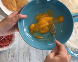 Foto del paso 1 de la receta: Cachopollo de Chicote en freidora de aire versión saludable