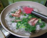 Foto langkah ke 4 dari resep Sup Ikan Gurami Kuah Bening.
