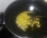 A picture of step 1 of Gobi matar ki sabji.