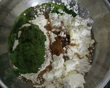 A picture of step 2 of Mint paratha.